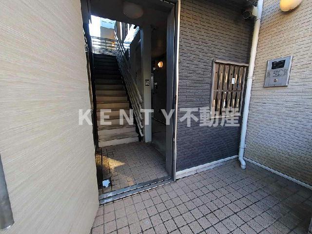 エントランス　清潔なエントランスです