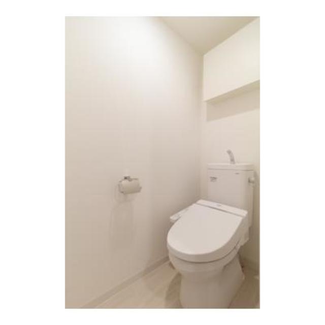 トイレ　※写真は同タイプ住戸です。