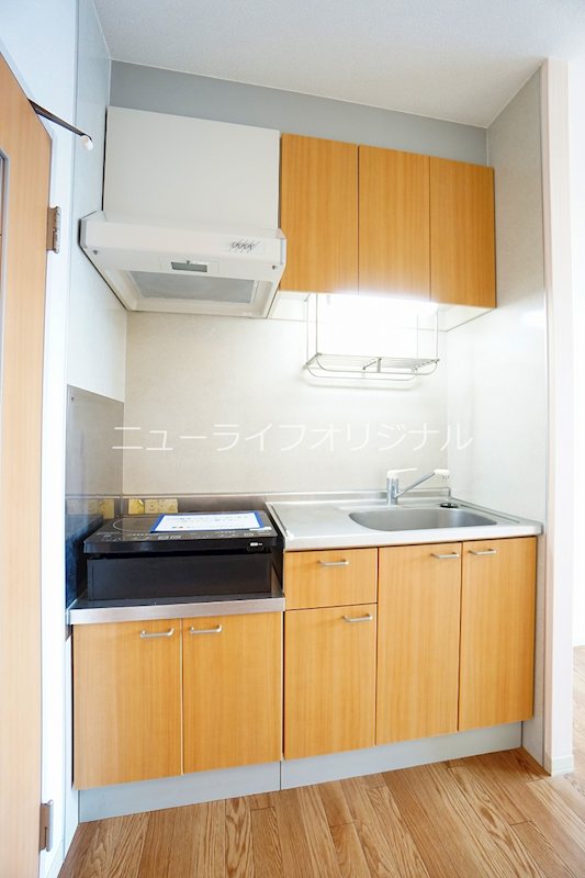 キッチン　上下に収納スペースが充実しているのでお料理も捗ります☆