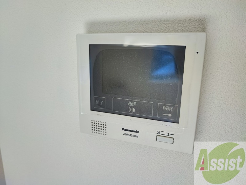 セキュリティ　ＴＶモニター付インターホンです。来客者の顔が見えるので安心！