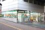 コンビニ　ファミリーマート護国寺駅前店（コンビニ）まで267m