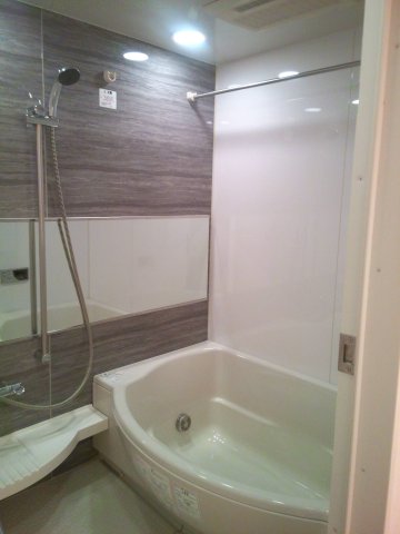 バス・シャワールーム　※別棟参考写真