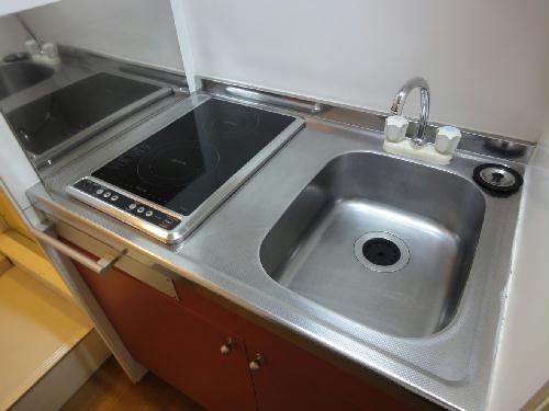 キッチン　仕様、設備は現況と異なる場合があります。