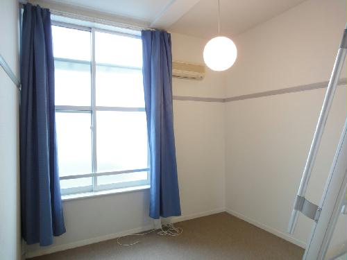 居室・リビング　仕様、設備は現況と異なる場合があります。