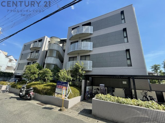 建物外観　オートロック付きで安心のセキュリティ♪