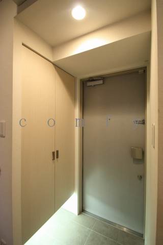 玄関　シンプルな玄関