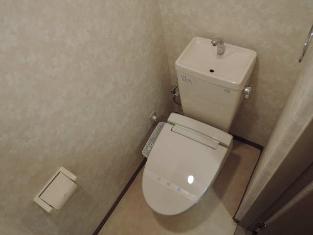トイレ　落ち着いたトイレです