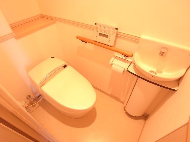 トイレ　※別号室参考写真