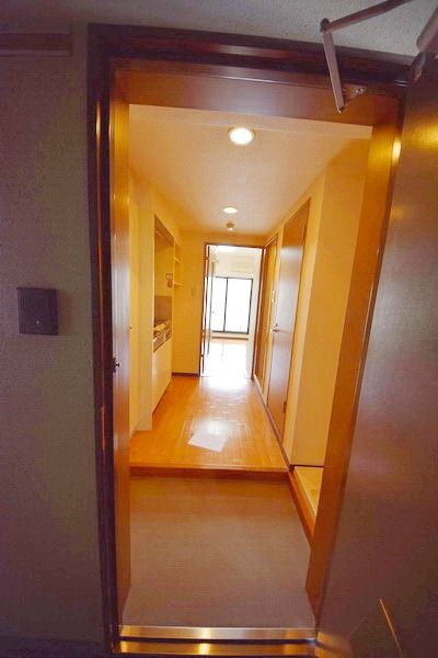 玄関　★お部屋探しは株式会社タウンハウジング東京まで★