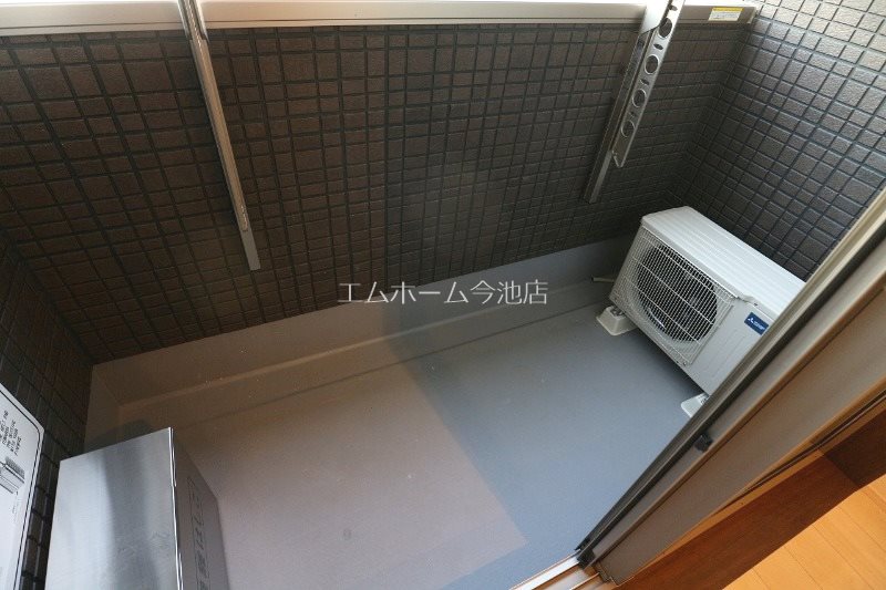 バルコニー　バルコニー