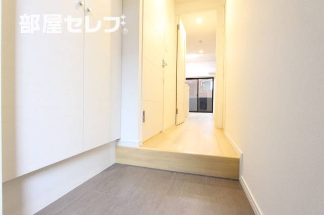 玄関　靴もたくさん入ります