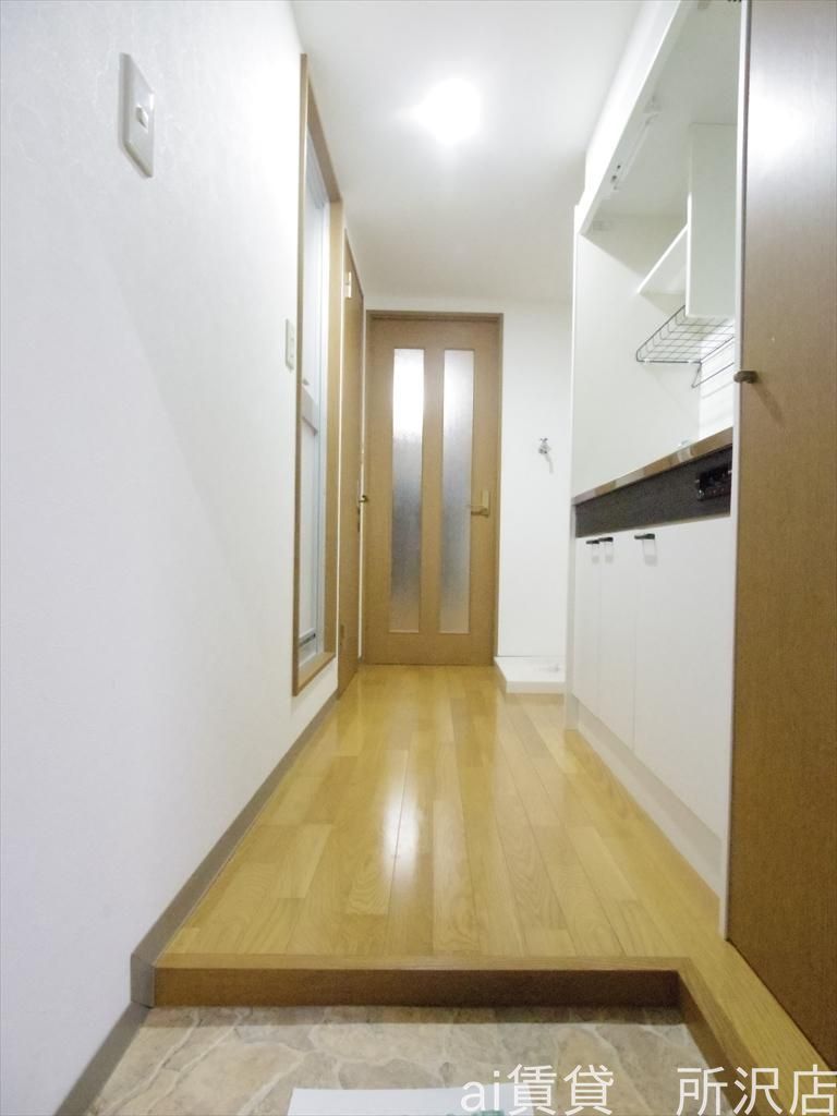 玄関　キッチン