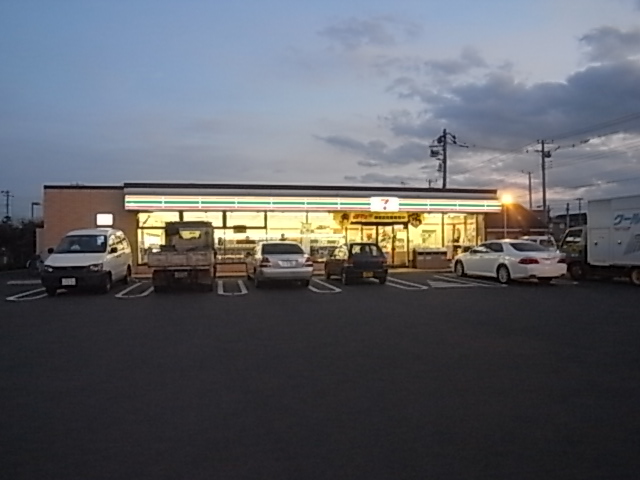 コンビニ　セブンイレブン 流山駒木西店（コンビニ）まで563m