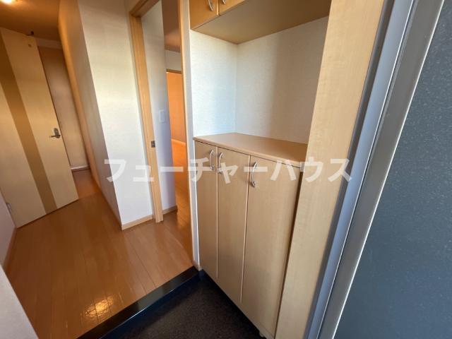 玄関　下駄箱