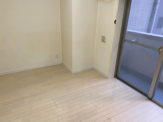 居室・リビング　☆明るい洋室☆