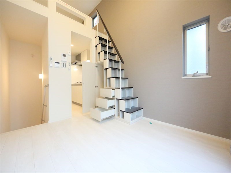 居室・リビング　洋室6帖　ロフト3.9帖（収納にも使えます）　同仕様写真