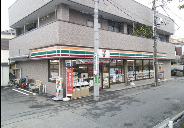 コンビニ　セブンイレブン川崎明津店（コンビニ）まで390m