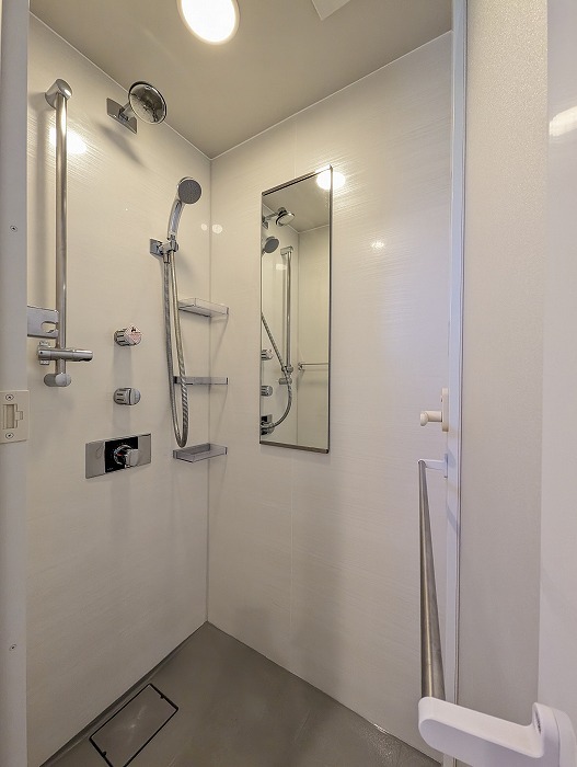 バス・シャワールーム