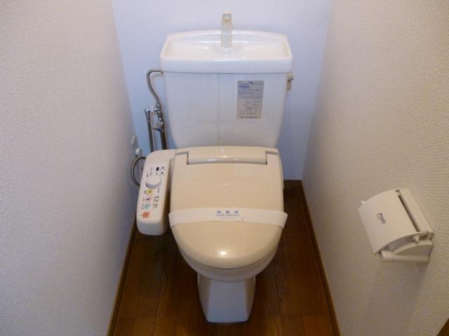 トイレ　温水洗浄暖房便座