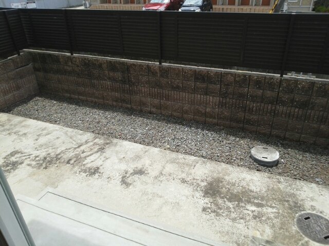 バルコニー　テラス