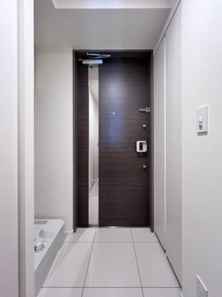 玄関　収納もある玄関です