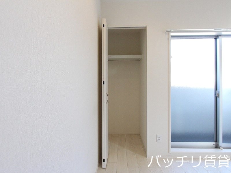 収納　画像は同型タイプの為、現状を優先致します。