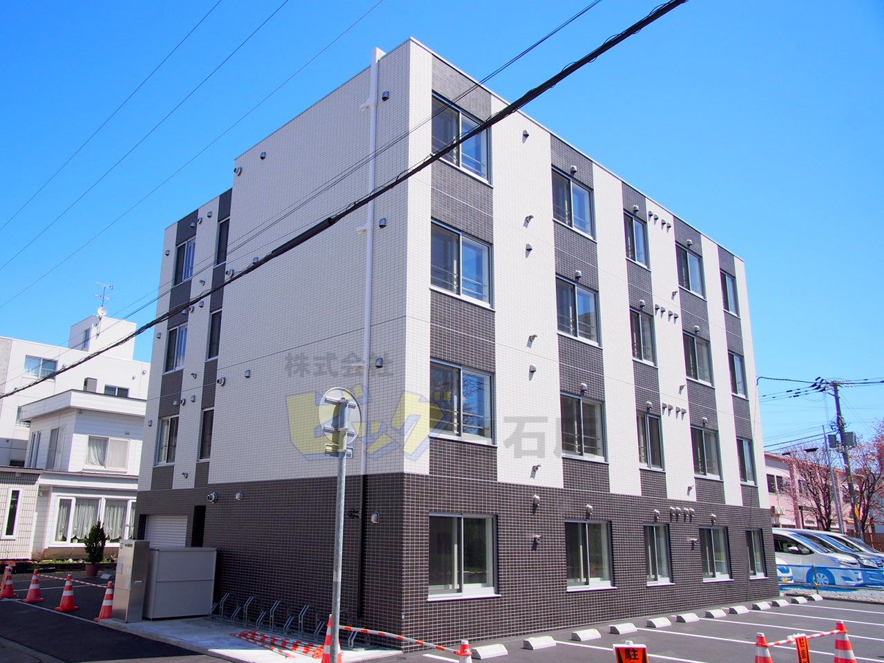 建物外観　都市ガス・Ｗｉ－Ｆｉ付ネット無料採用のマンションです♪