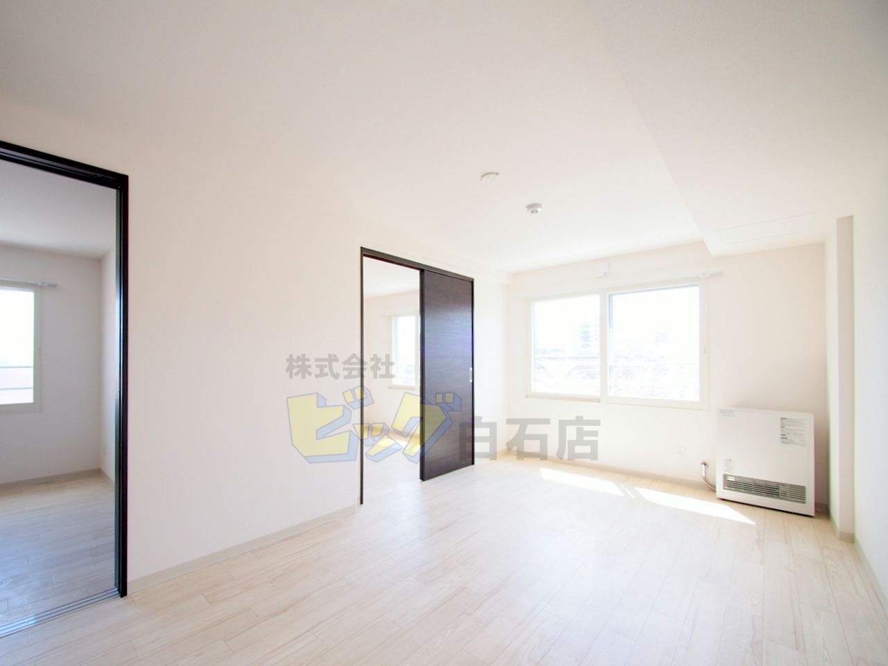 居室・リビング　陽当たり良好で明るいリビングです♪