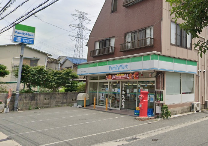 コンビニ　ファミリーマート かみえす西野店（コンビニ）まで398m