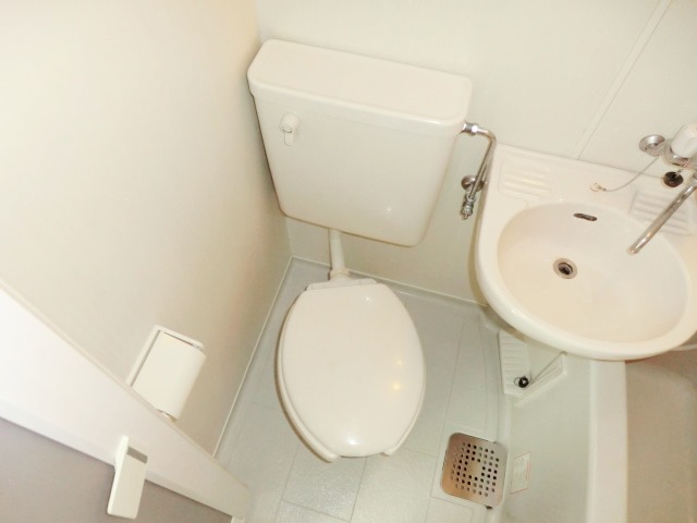 トイレ　浴室内にトイレがあります！