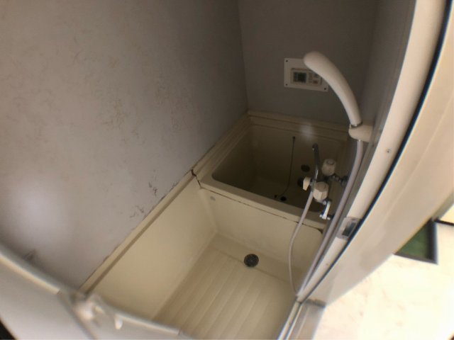 バス・シャワールーム　シンプルで機能的なユニットバスです！