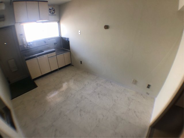 居室・リビング　角部屋住戸で過ごしやすく、おすすめです。