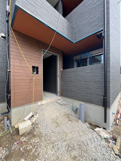 エントランス　明るいエントランスであなたのお帰りをお待ちします＾＾