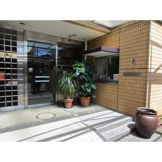 エントランス　管理人駐在です