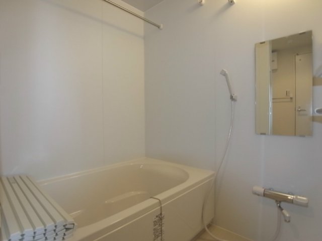 バス・シャワールーム　清潔な浴室！