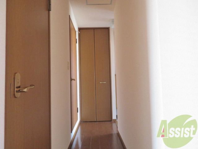 収納　クローゼットです。大きい荷物もしまうことができます。