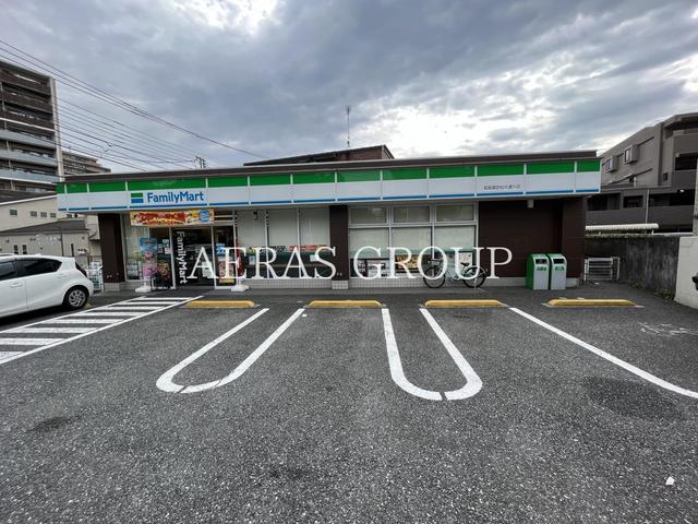 コンビニ　ファミリーマート 昭島諏訪松中通り店（コンビニ）まで321m