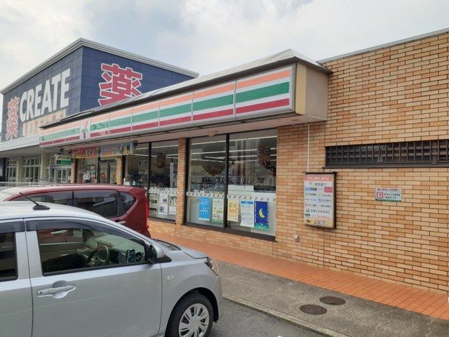 コンビニ　セブンイレブン前橋上小出店（コンビニ）まで210m