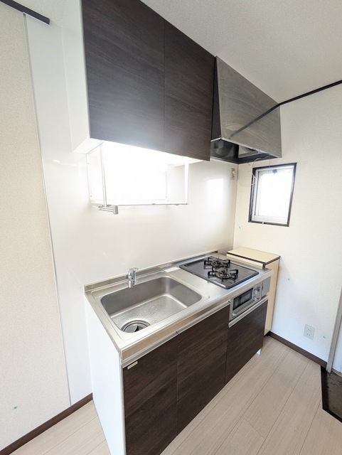 キッチン　システムキッチン♪（清掃前です）