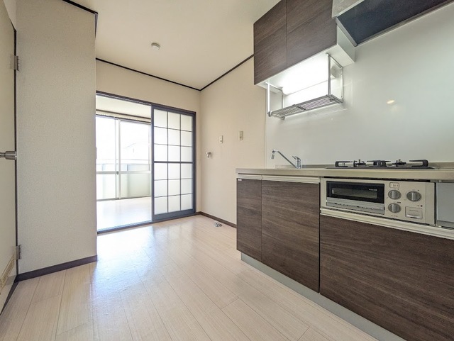 居室・リビング　ダイニング♪（清掃前です）