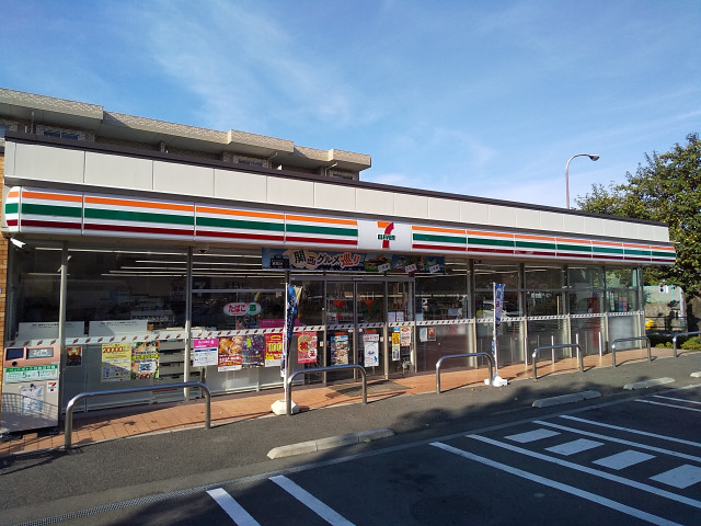 コンビニ　セブン－イレブン　西東京柳沢東伏見店（コンビニ）まで290m