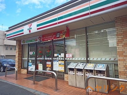 コンビニ　セブンイレブン名古屋川中町店（コンビニ）まで478m