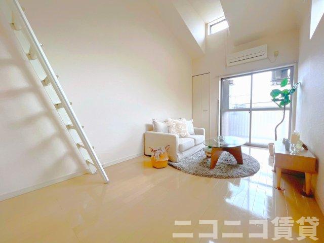 居室・リビング　モデルルームの為、現状を優先致します。