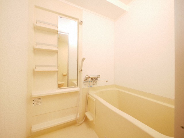 バス・シャワールーム　きれいなお風呂で快適バスタイム♪