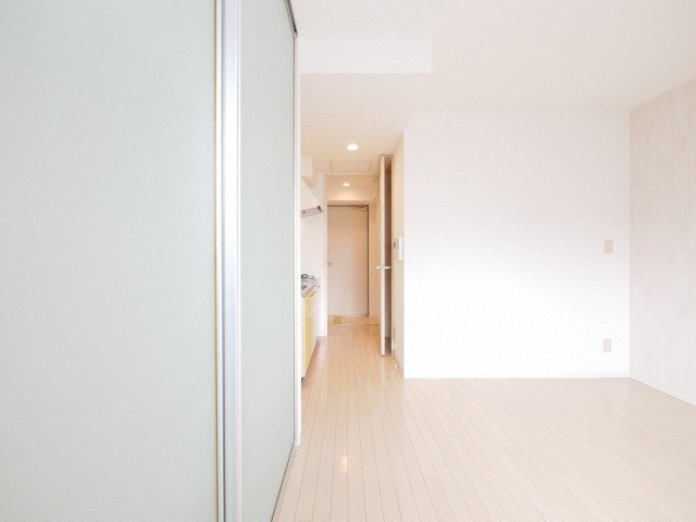 居室・リビング　明るい居間で気持ちまで明るくなりますね！