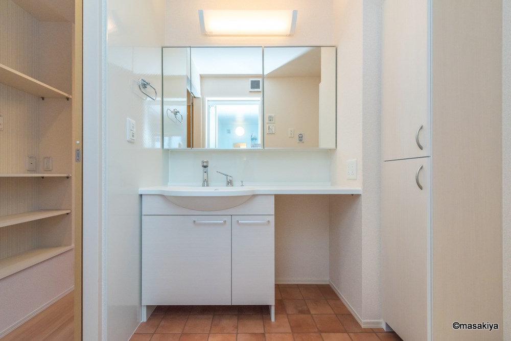 洗面設備　洗面・脱衣　シャンプードレッサー付き