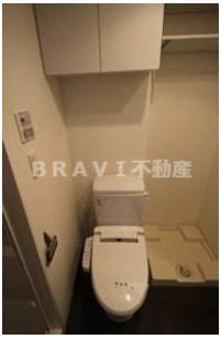 トイレ　【SERENiTE本町エコート】コンパクトで使いやすいトイレ