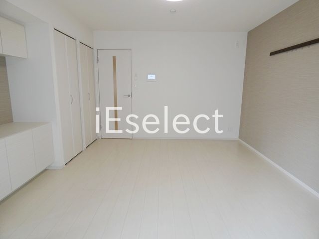 その他部屋・スペース　バルコニー側からの居室です