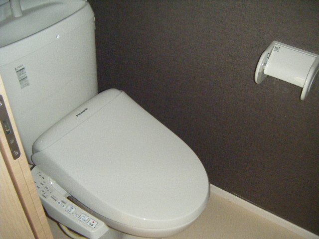 トイレ　ウォッシュレットつき