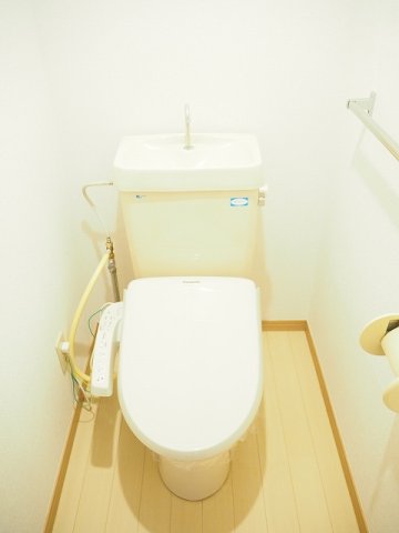 トイレ　落ち着いたトイレです